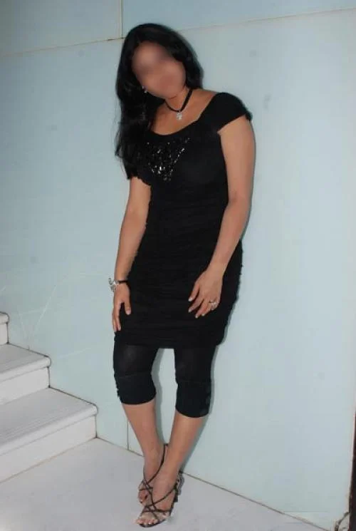 Call Girls Khargone